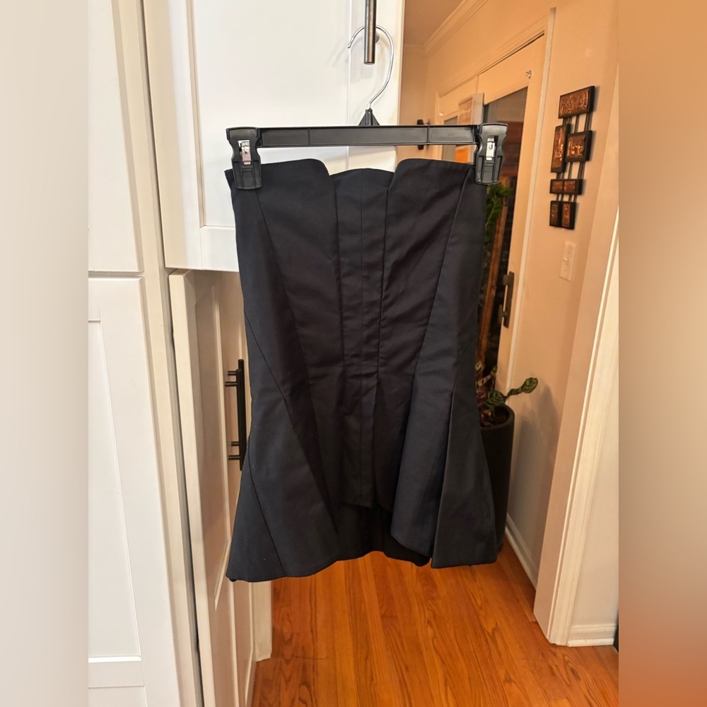 new Reformation Ashlyn strapless pleated top in black cotton blend - Picture 2 of 4